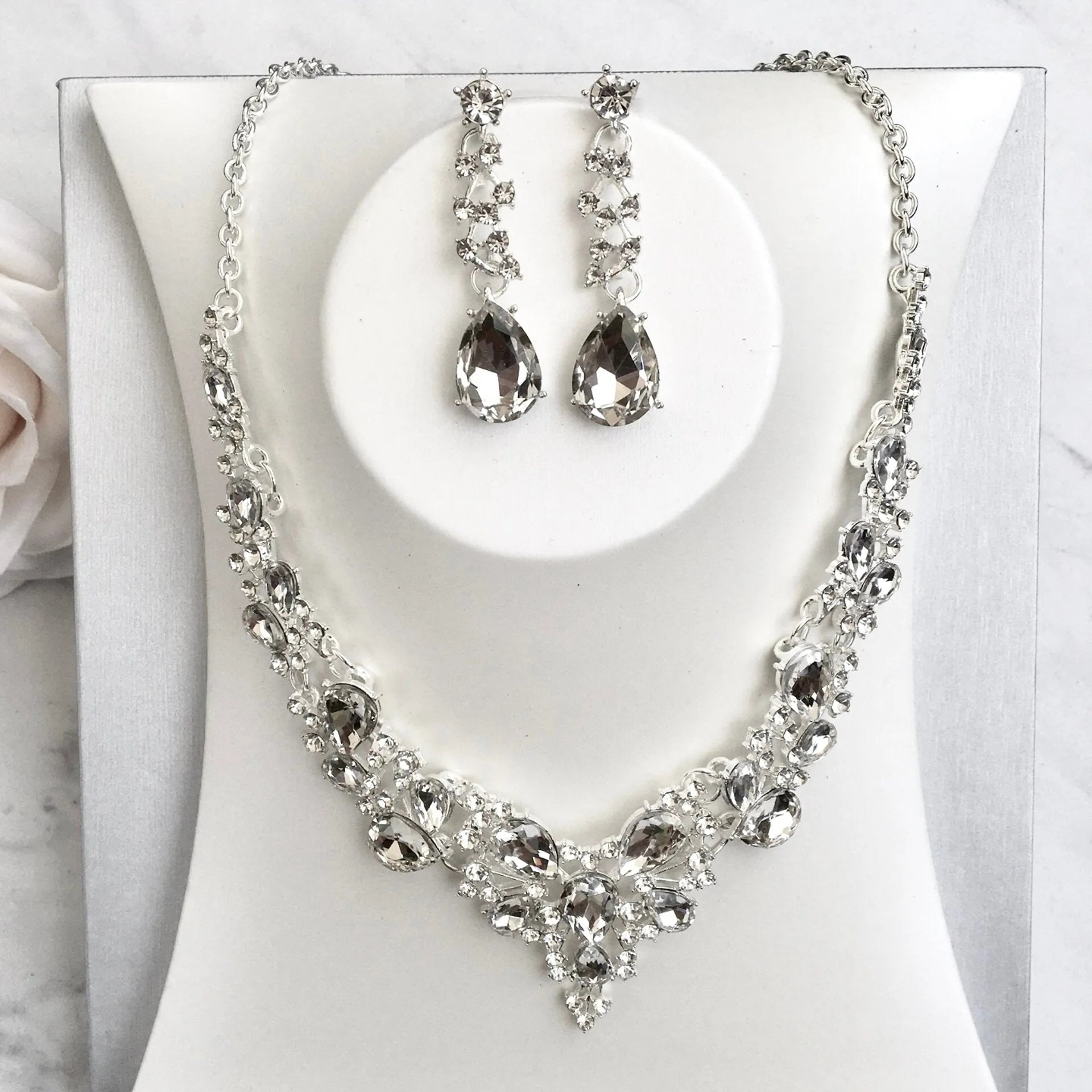 Elegant Silver Tiara Fashion Jewelry Set With Necklace And Earrings. Brand New. Elegant Wedding Crown Set – Silver Tiara, Necklace  main image 3