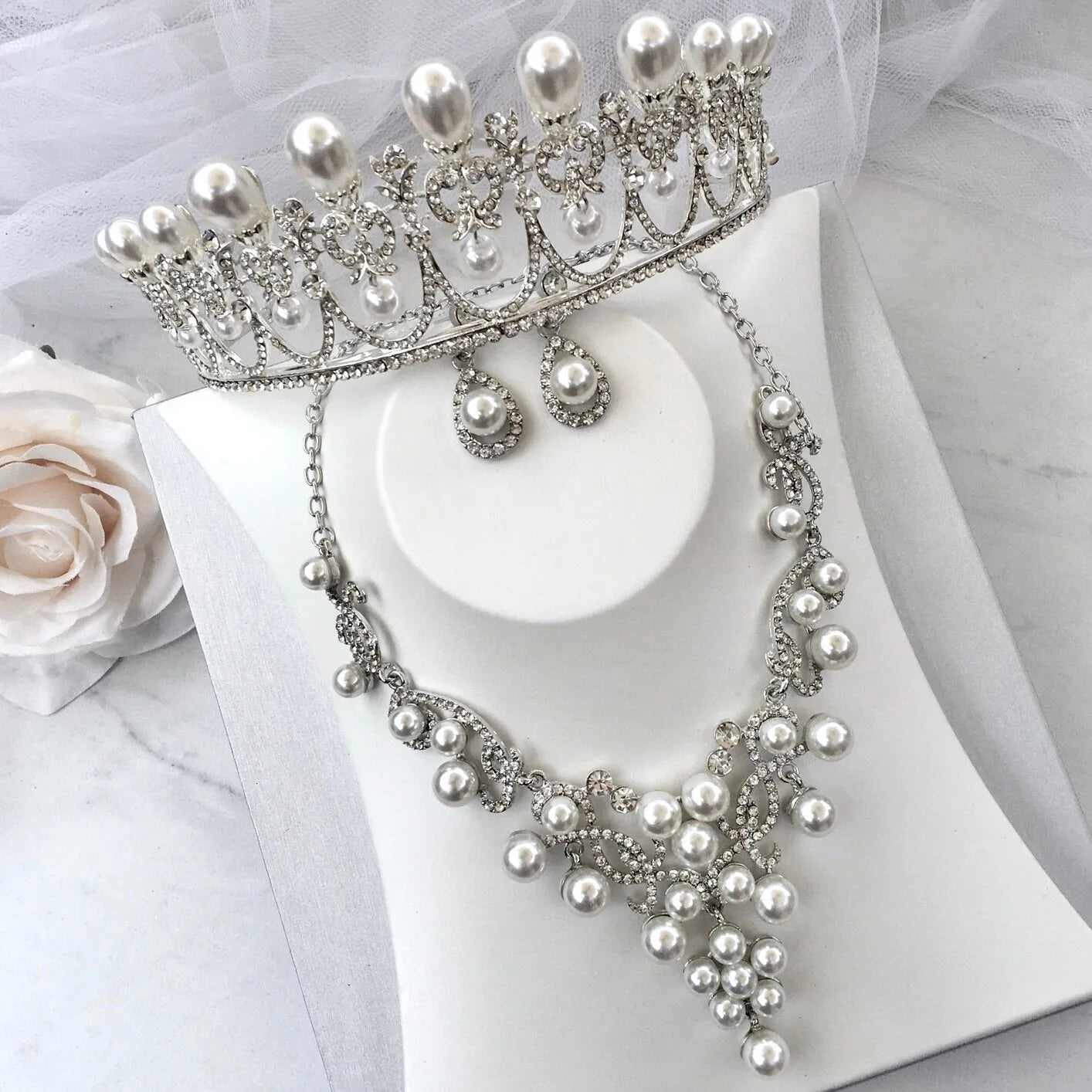 新品　未使用　Dear tiara ３点セット Myla - Pearl 3-Piece Bridal Jewelry Set With Tiara - Silver