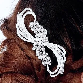 Bold and beautiful, this exquisite hair accessory is a unique addition to your bridal ensemble.