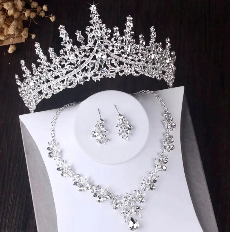 Radiant Silver Crystal Bridal Jewelry Set with Matching  display picture 3