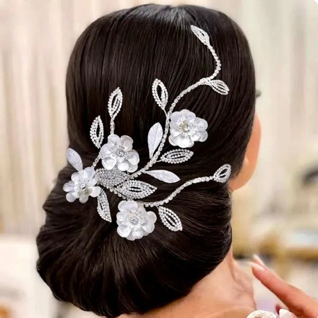White and Silver Bridal Hair and Dress Accessories Set Amazon.com : Unicra Flower Bride Wedding Hair Vine Pearl  main image 4
