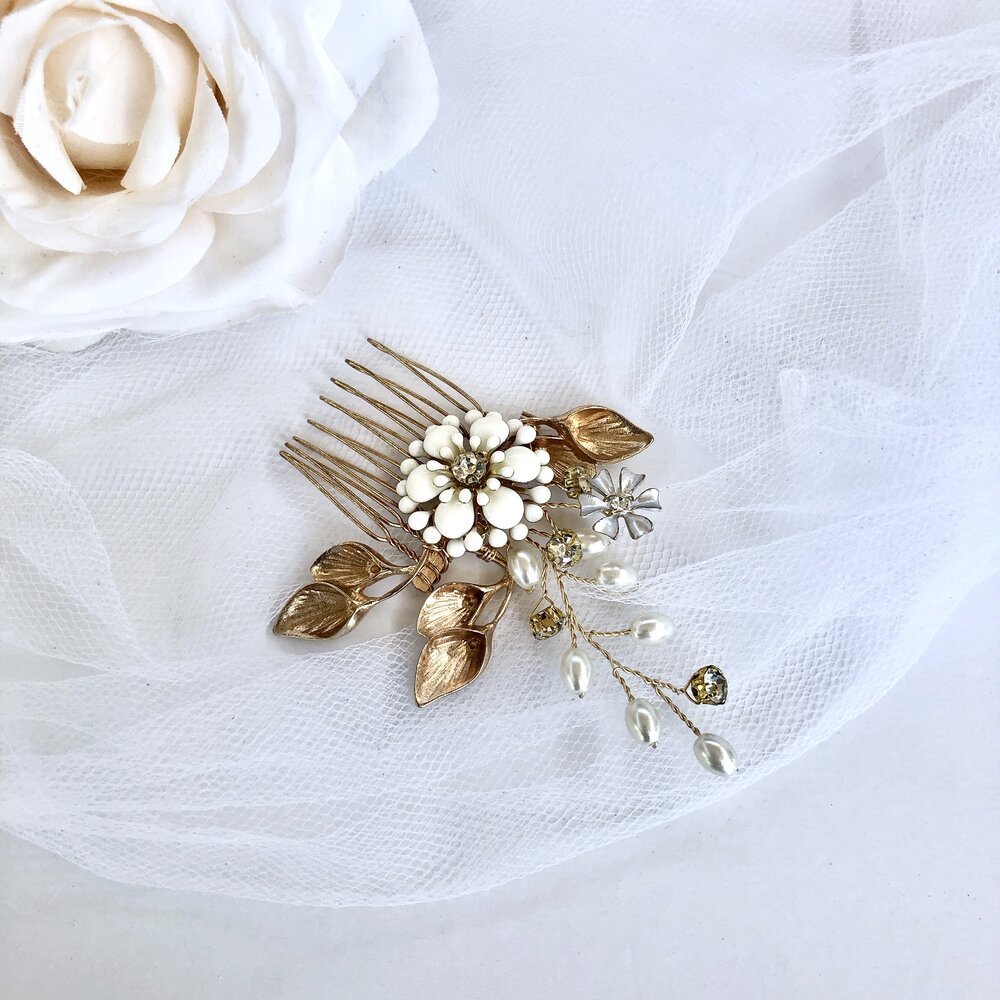 Wedding Hair Accessories - Vintage Pearl Bridal Hair Comb