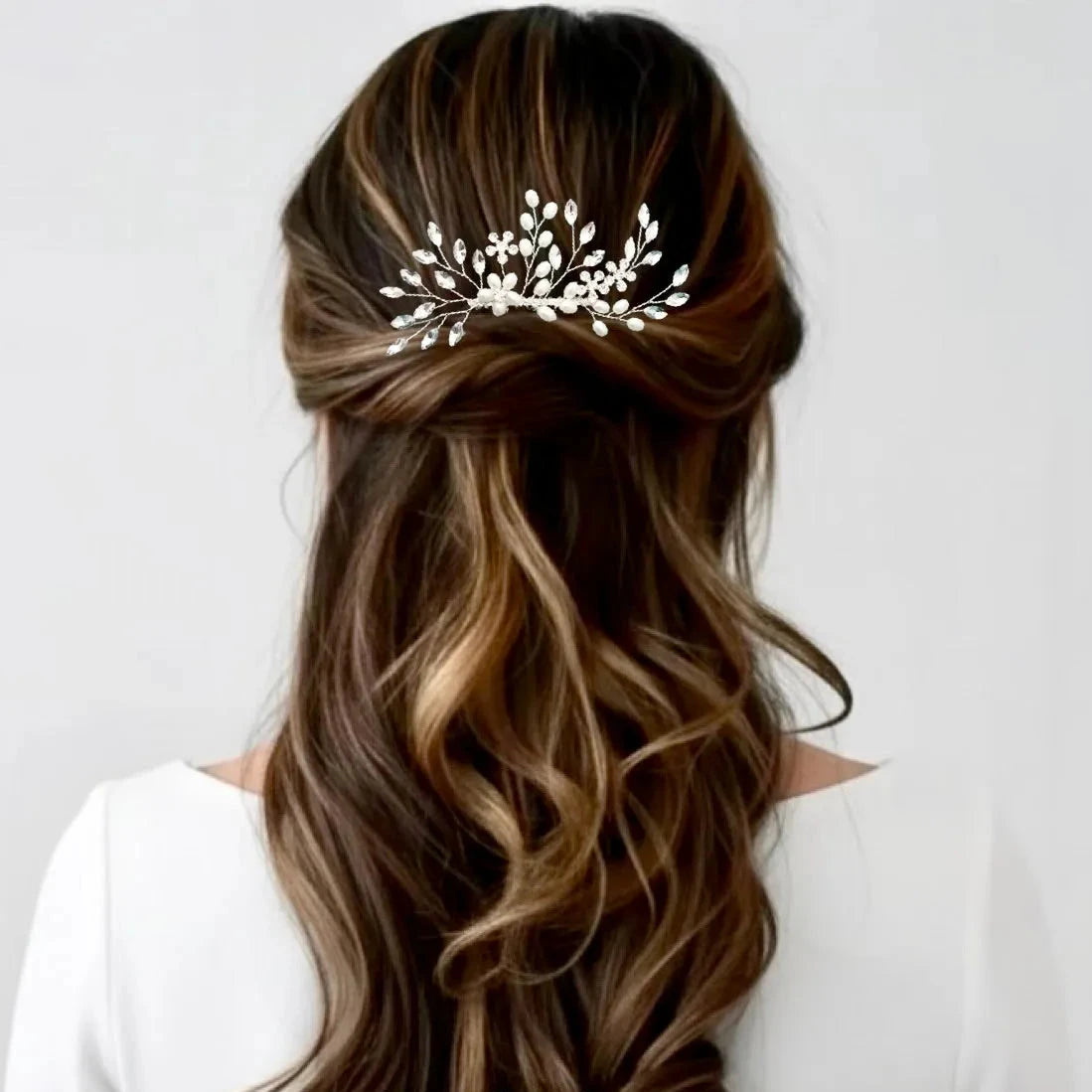 DelicatePearlBridalHairComb-  display picture 2