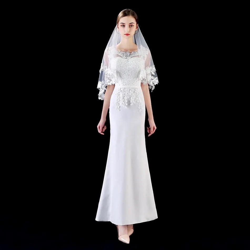 Wedding Veils - Ivory Lace Edge Fingertip Length Bridal Veil