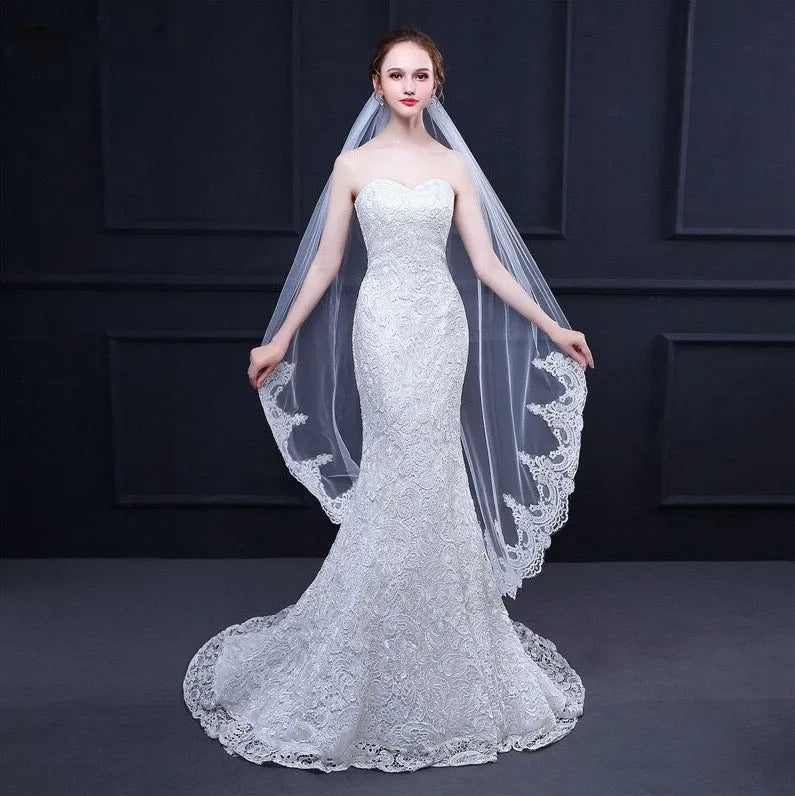 Wedding Veils - Lace Edge Knee Length Bridal Veil