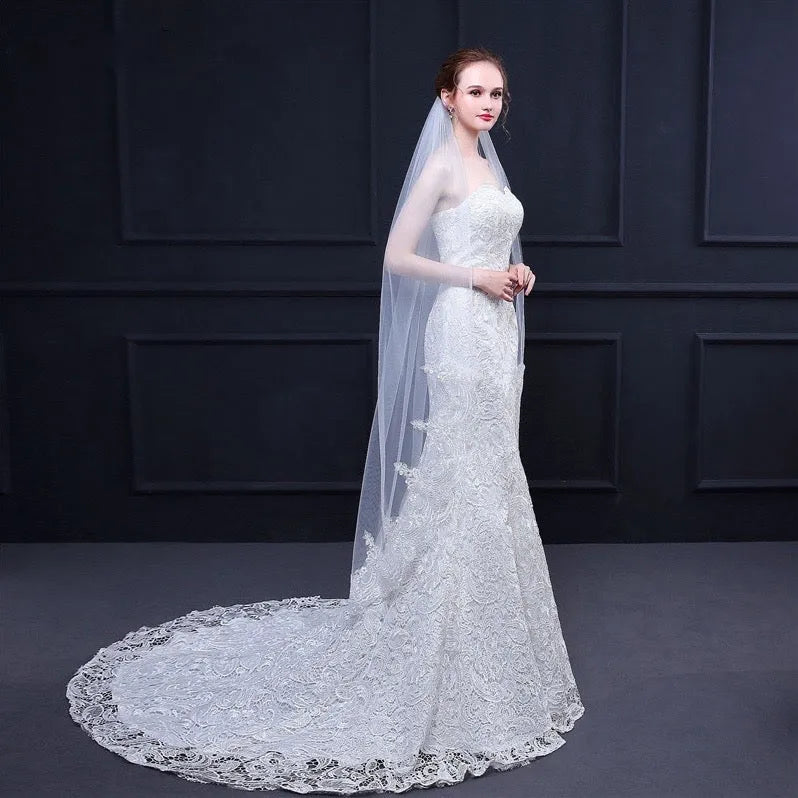 Wedding Veils - Lace Edge Knee Length Bridal Veil