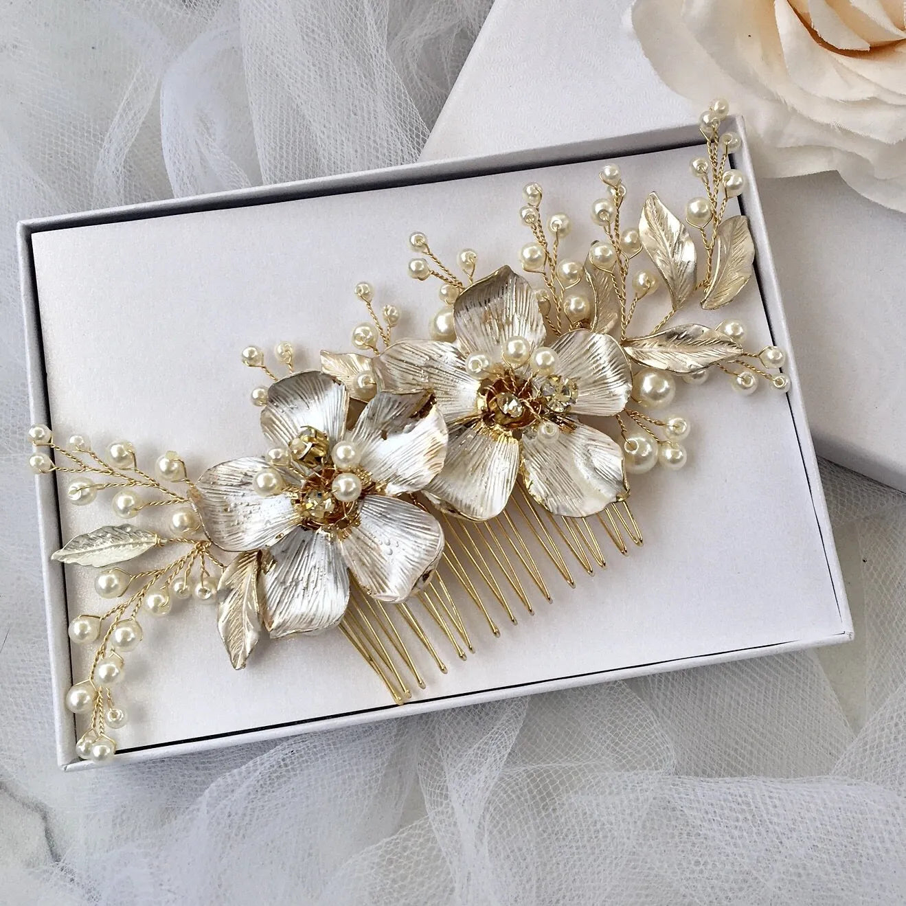 Handmade Pearl & Floral Hair Comb Set in White and Gold Handmade White Flower & Pearl Hair Comb - Elegant Wedding  main image 2