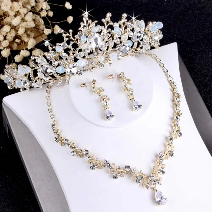 Liana 3-Piece Bridal Jewelry Set with Tiara, Necklace  display picture 1