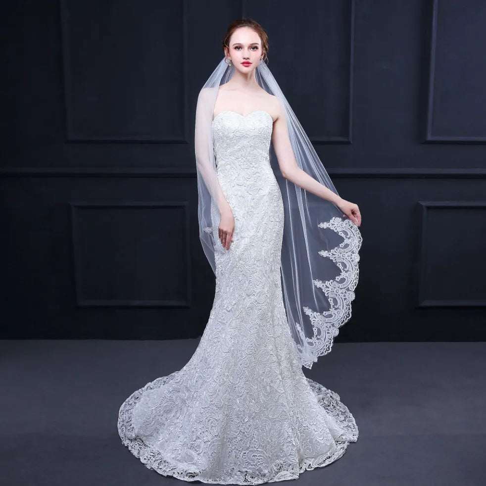 Wedding Veils - Lace Edge Knee Length Bridal Veil