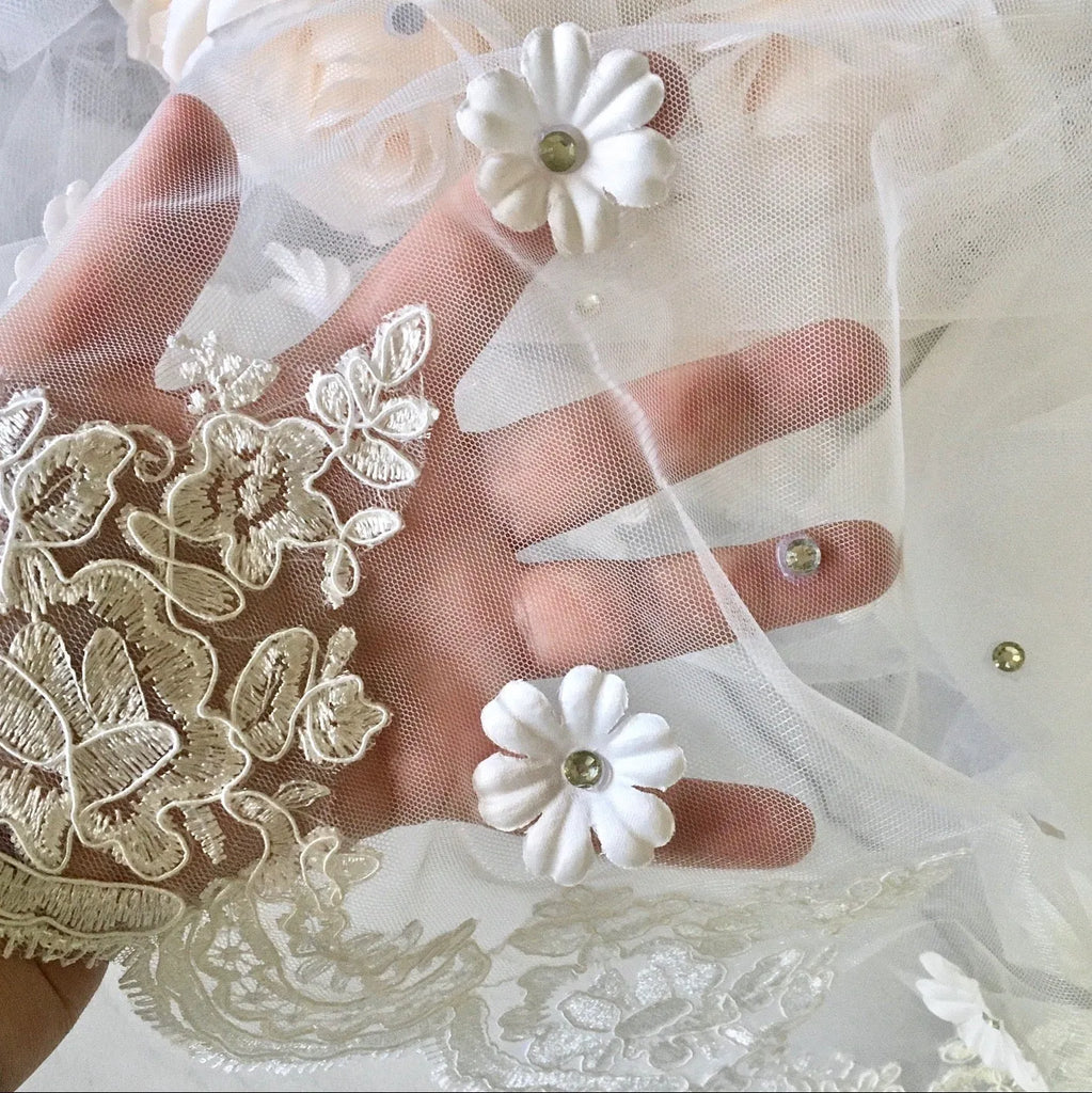 Wedding Veils - Bridal Lace and 3D Flowers Mantilla Veil - Cathedral Length