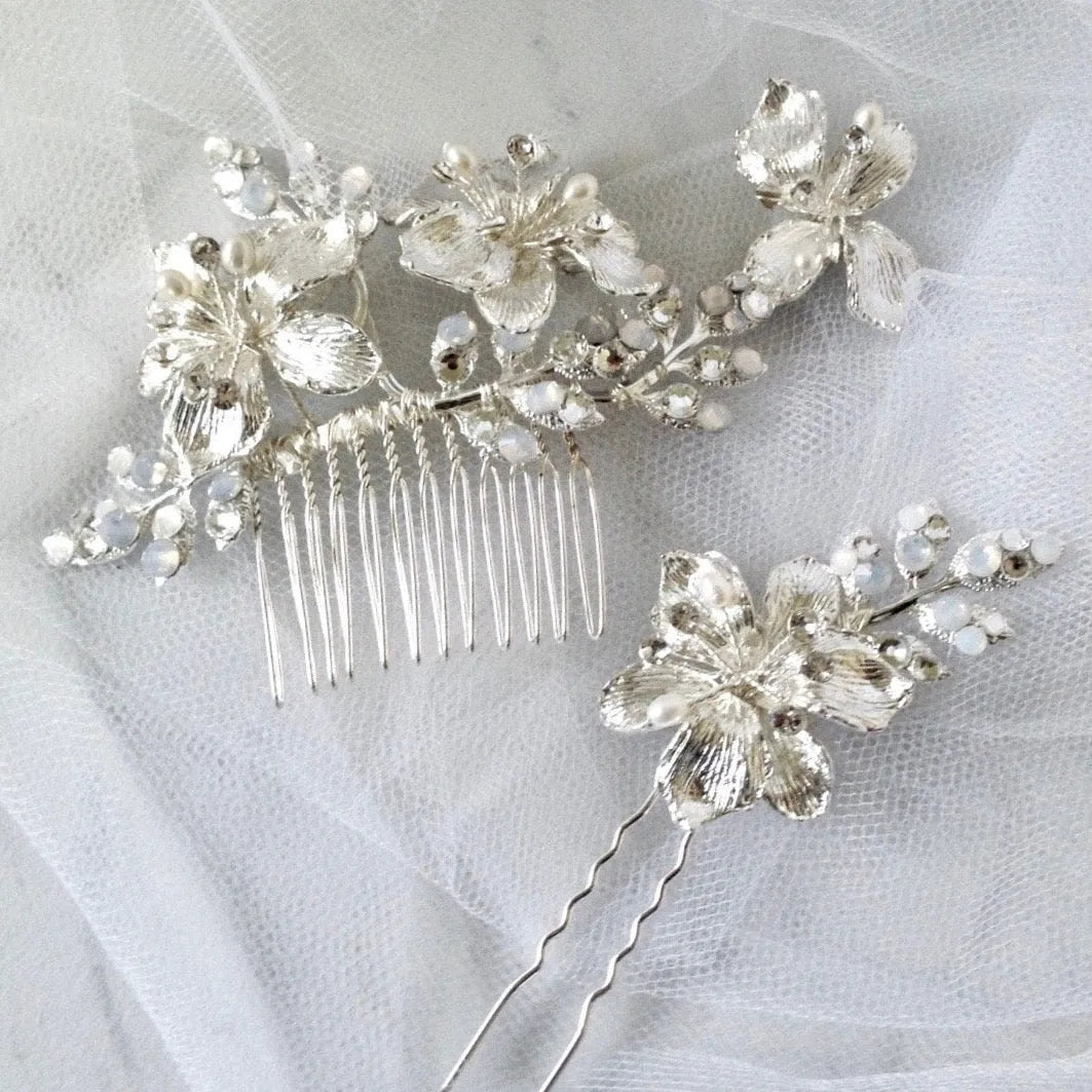 NWT Sparkling Bling Swarovski Crystal Rhinestone & Pearl Hair Accessorie… Elegant Pearl and Crystal Hair Accessory main image 4