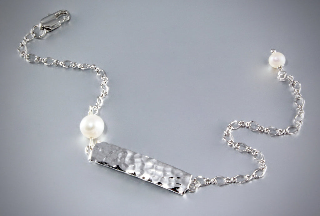 "Cora" - Minimalist Hammered Bar and Pearl Bridesmaid Bracelet - Available in Silver and Gold
