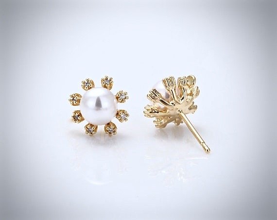 "Anais" - Bridal Pearl Stud Earrings