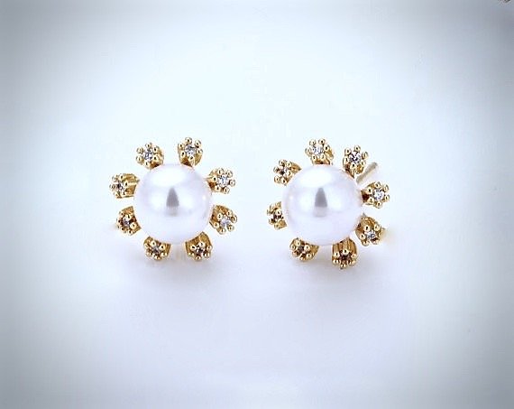 "Anais" - Bridal Pearl Stud Earrings