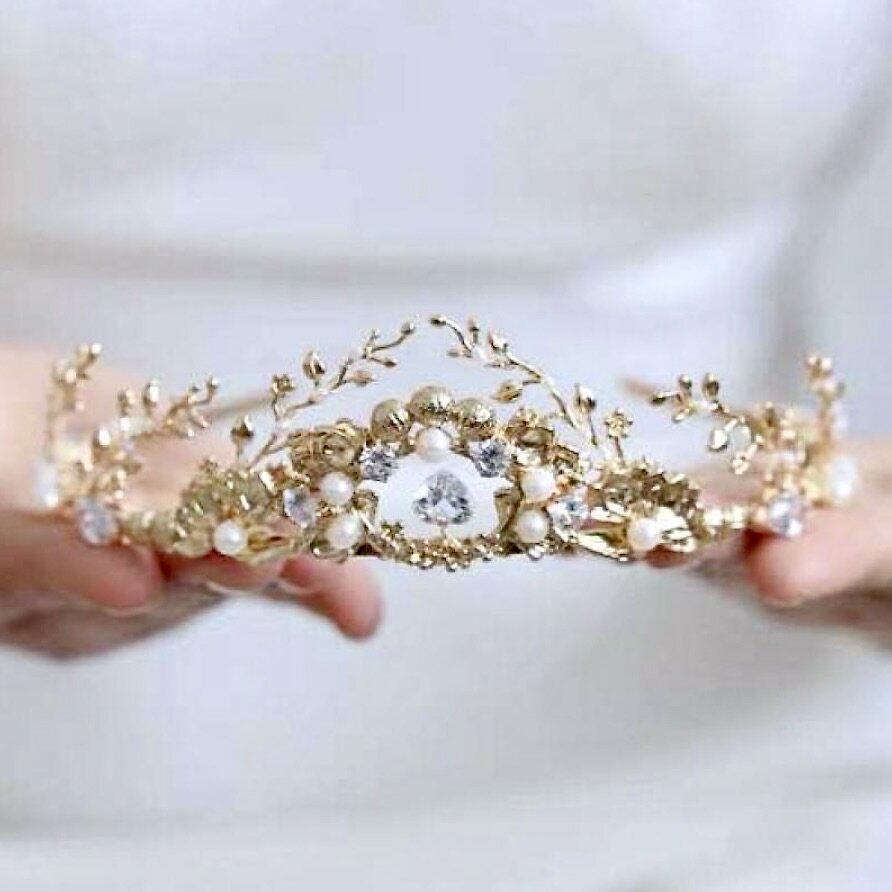 Wedding Hair Accessories - Bohemian Pearl Bridal Tiara
