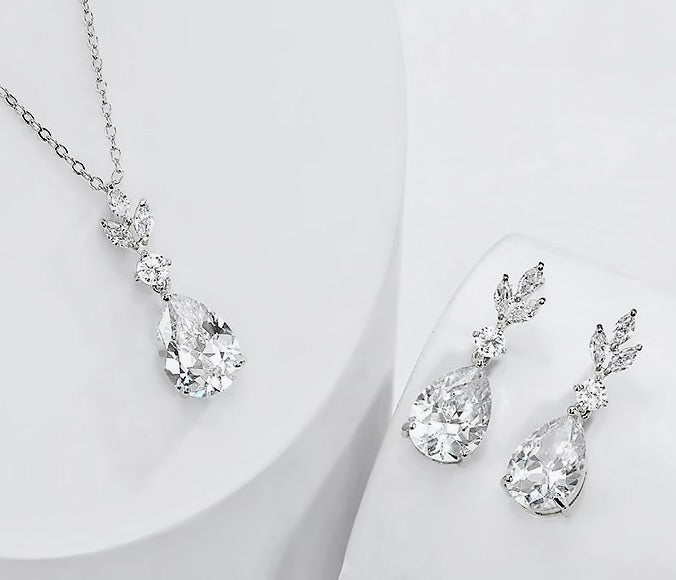 18K Gold Plated Women's Pendant & Earrings Set - Vintage CZ Cubic Zirconia Infinity Love Sign Jewelry