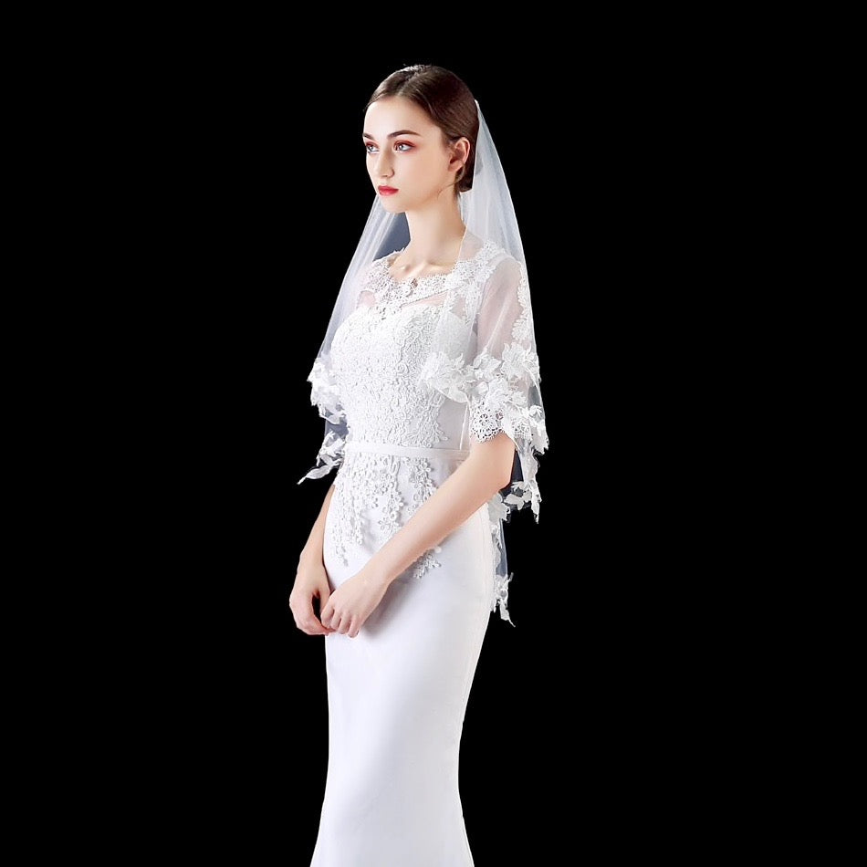 Wedding Veils - Ivory Lace Edge Fingertip Length Bridal Veil
