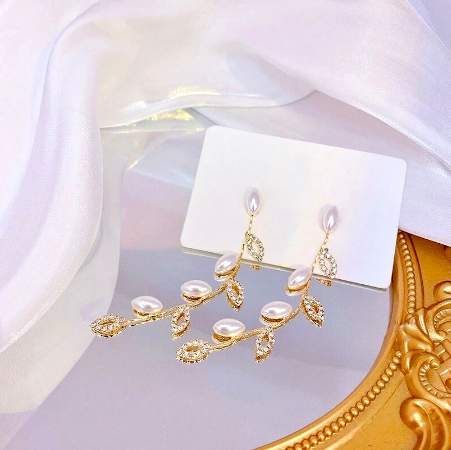 Wedding Jewelry - Gold Pearl Bridal Earrings