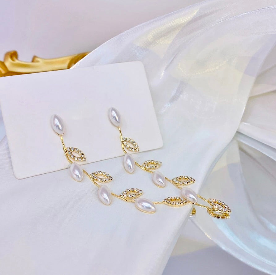 Wedding Jewelry - Gold Pearl Bridal Earrings