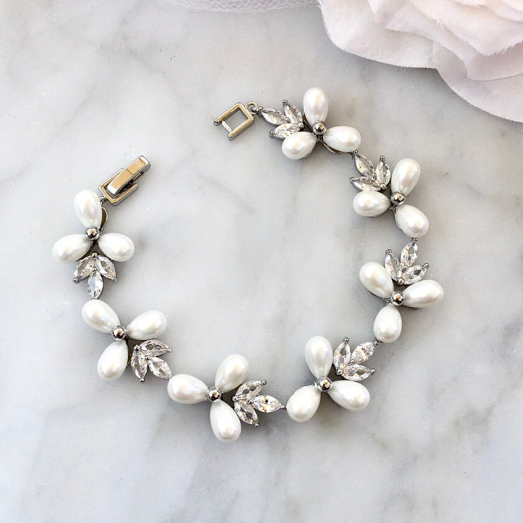 Wedding Jewelry - Pearl Bridal Necklace - Available in Silver, Rose Gold and Yellow Gold
