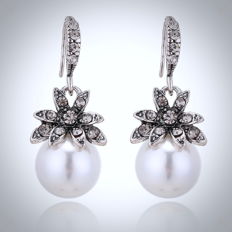 Bridal Party Gifts - Pearl Bridesmaids Earrings - More Colors Available