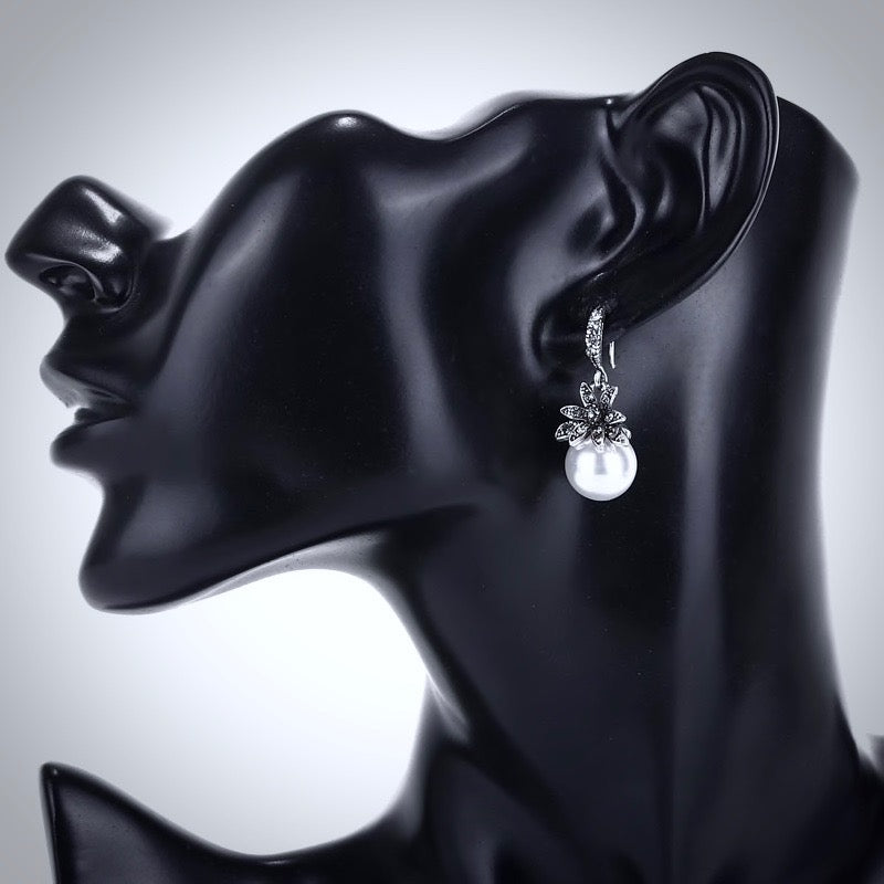 Bridal Party Gifts - Pearl Bridesmaids Earrings - More Colors Available