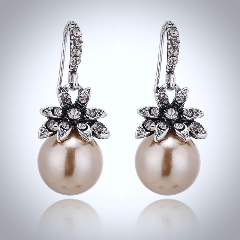 Bridal Party Gifts - Pearl Bridesmaids Earrings - More Colors Available