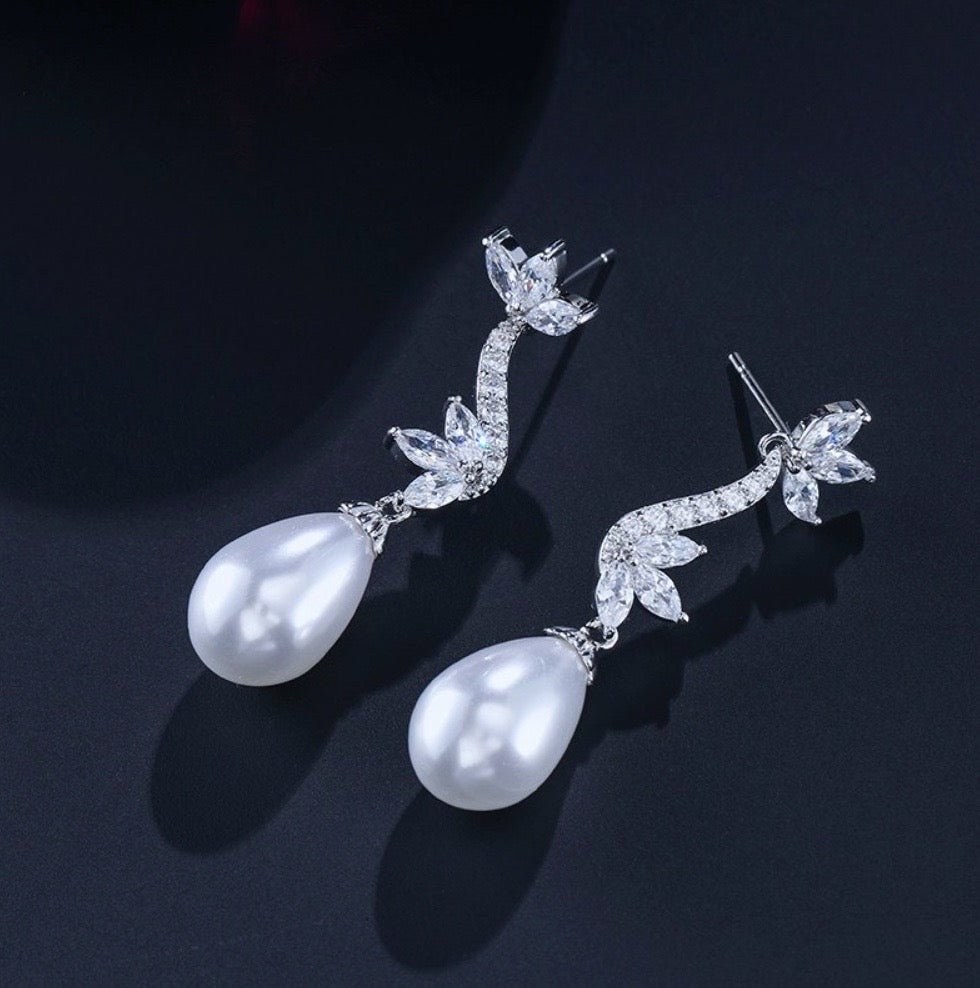 "Serena" - Pearl and Cubic Zirconia Bridal Earrings